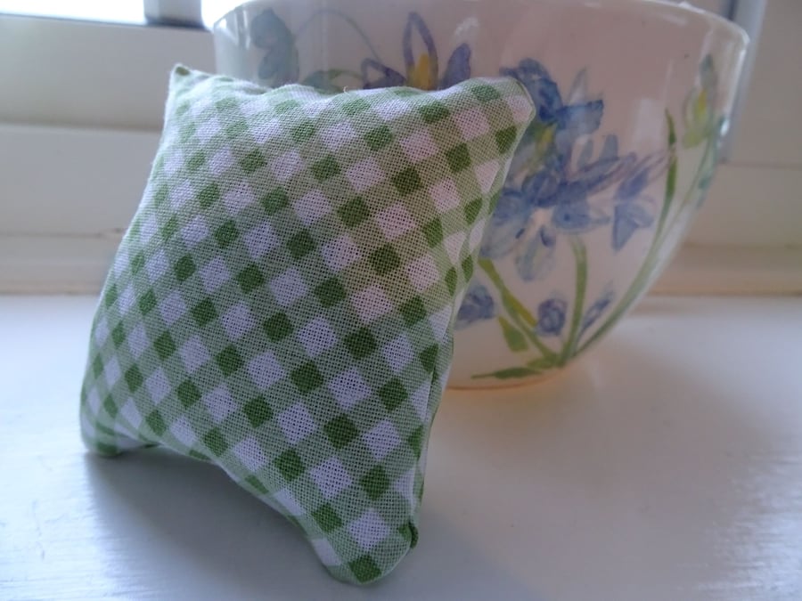 Chequered lavender bag