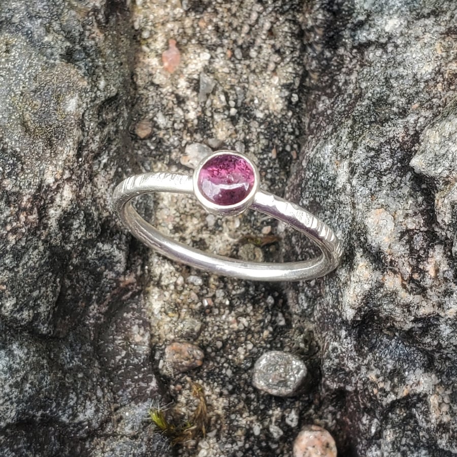 Ruby ring size P