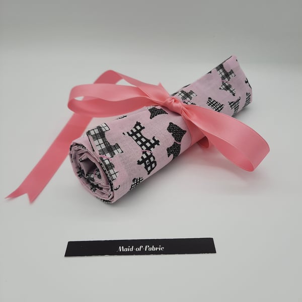 Pink dog make up wrap 