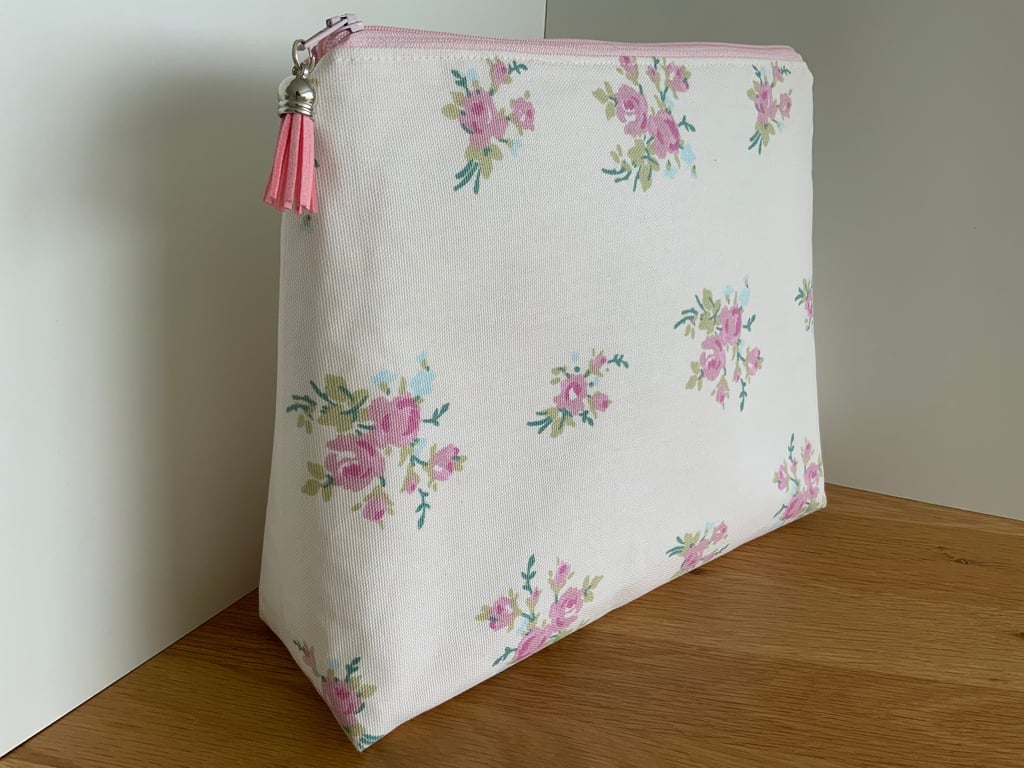 Toiletry Bag, Large Cosmetic Bag, Make Up Bag, Travel Bag, Cosmetic Purse
