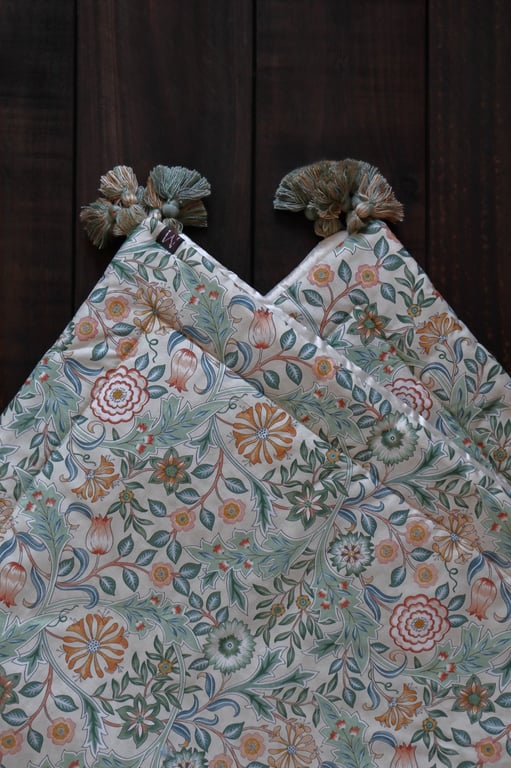 William Morris Wilhelmina Silk Lined Mini Quilt Ivory
