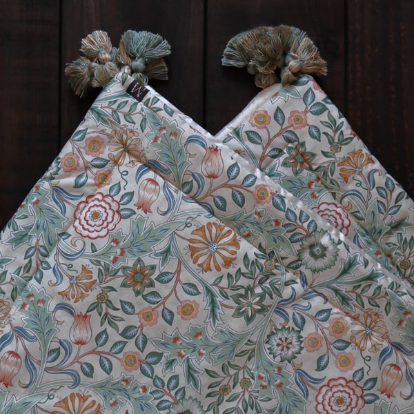 William Morris Wilhelmina Silk Lined Mini Quilt Ivory