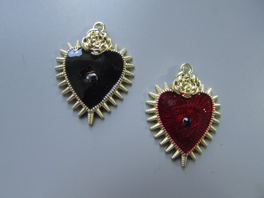 Filigree Heart charm pendant 2 colours to choose