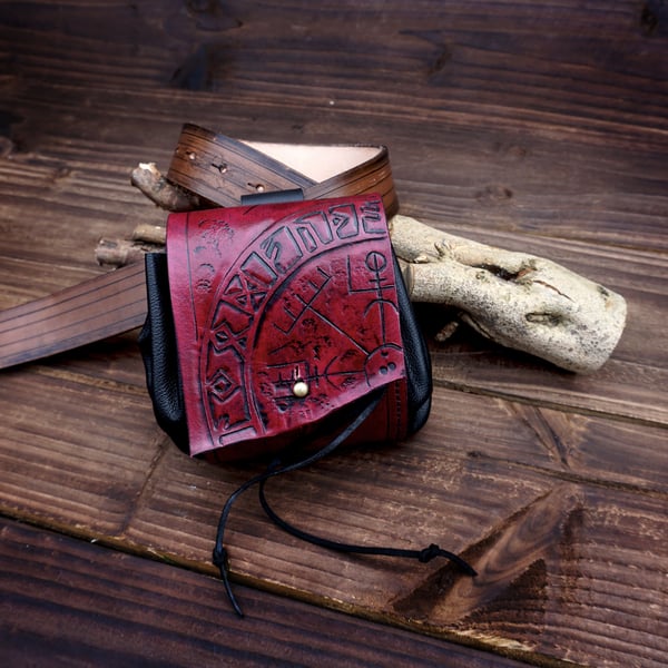 Handmade Medieval-style Leather Belt Pouch with Vegvisir Embossing - Hip-bag