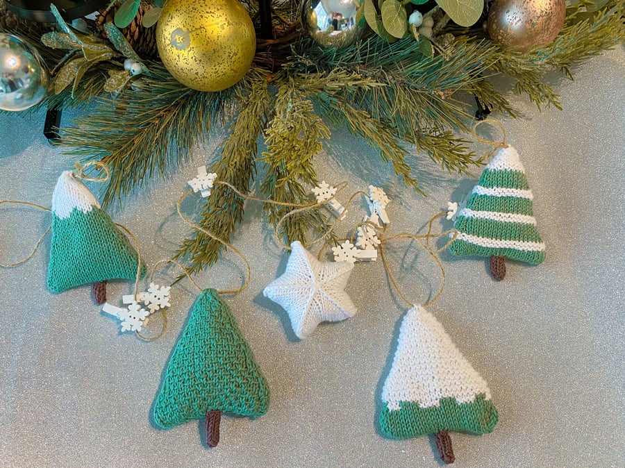 Christmas Tree Garland Card Holder