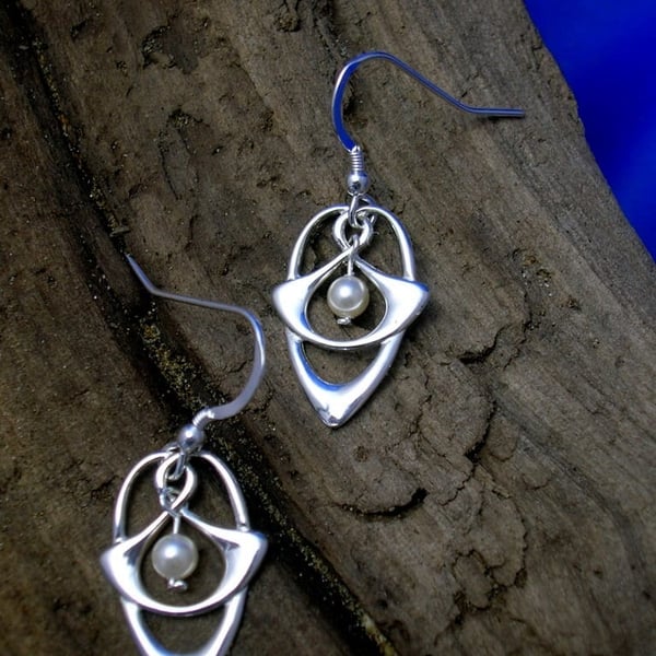 Silver and pearl Art Nouveau Earrings, Celtic earrings, Handmade, Silver jewelle
