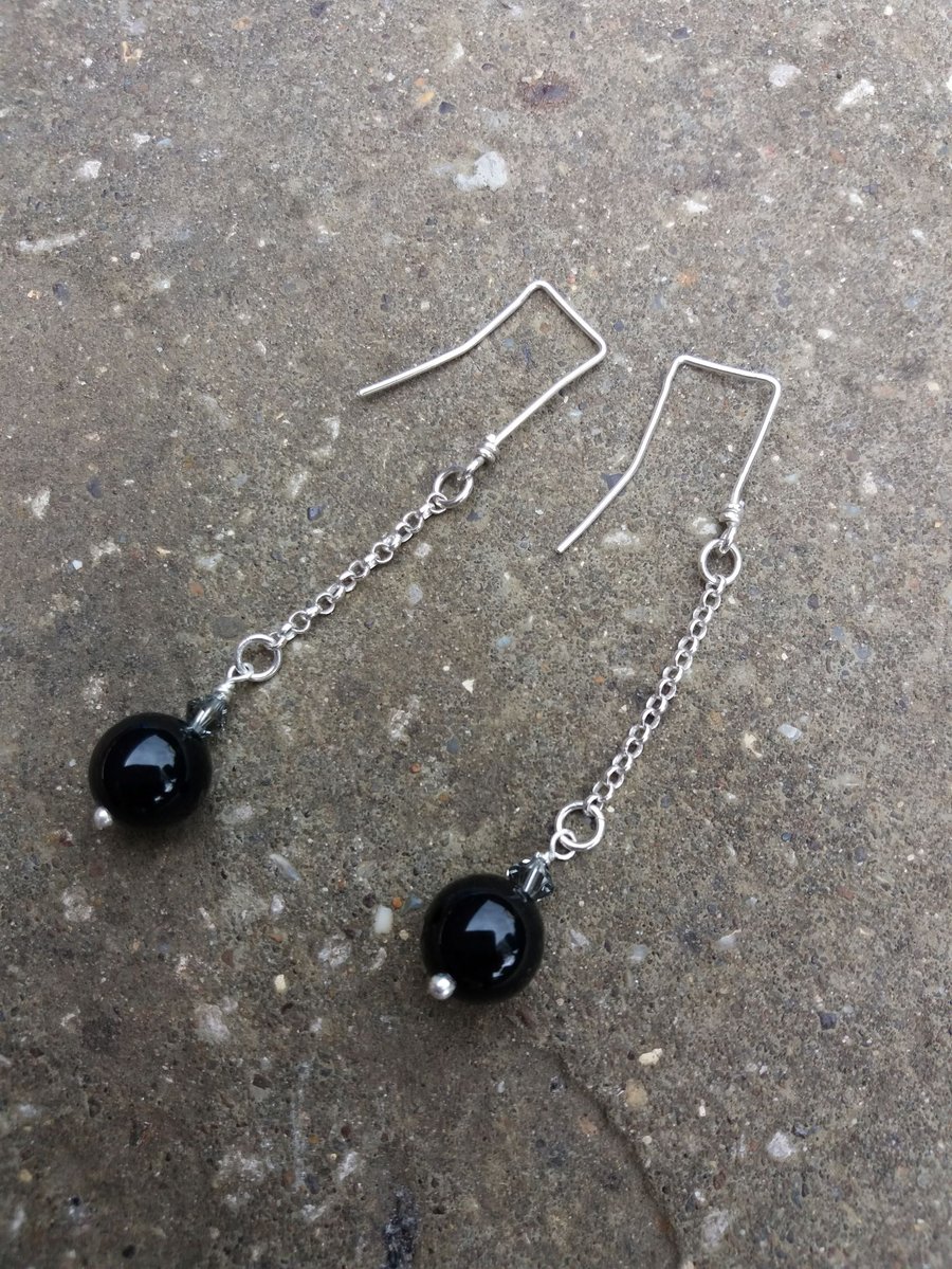 Onyx chain drop earrings