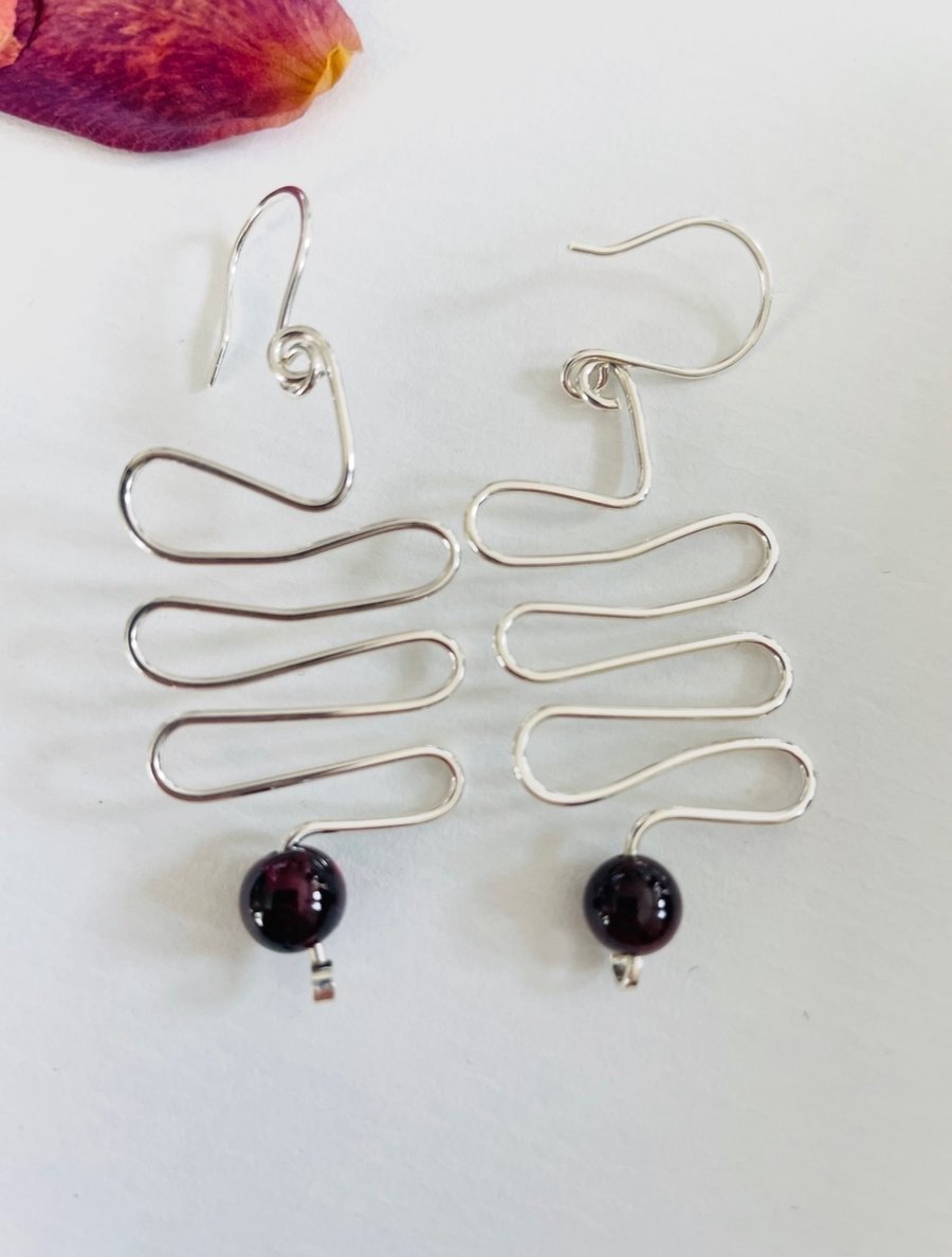 Indian garnet squiggle earrings 