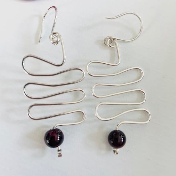 Indian garnet squiggle earrings 