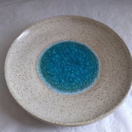 POTTERY DISH BOWL STONEWARE GLAZE AND "BOMBAY GIN " GLASS FIRED IN BASE.24 CMcm 