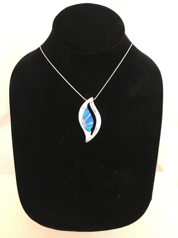 Leaf Pendant with a Bold Blue Centrepiece