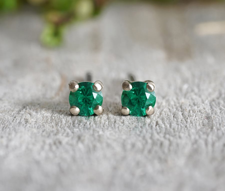 Emerald Stud Earrings in 18ct White Gold