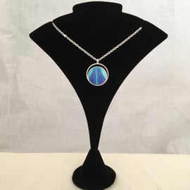 Round Pendant in Vivid Peacock Colours