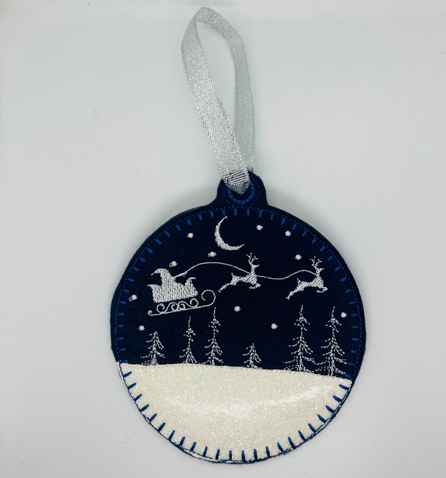 Embroidered   hanging decoration -Set Navy blue