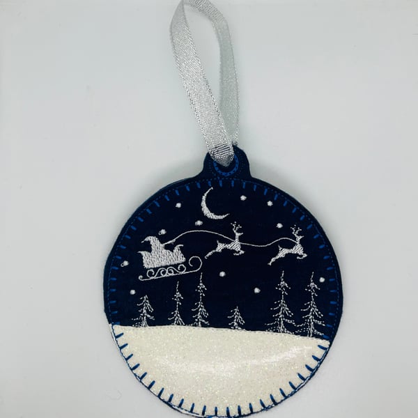 Embroidered   hanging decoration -Set Navy blue