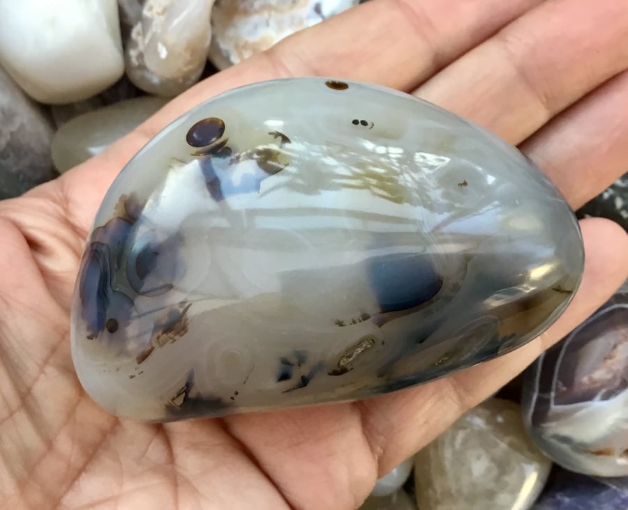 Beautiful Polished Dendritic Agate Tumblestone Paperweight or Collectable.