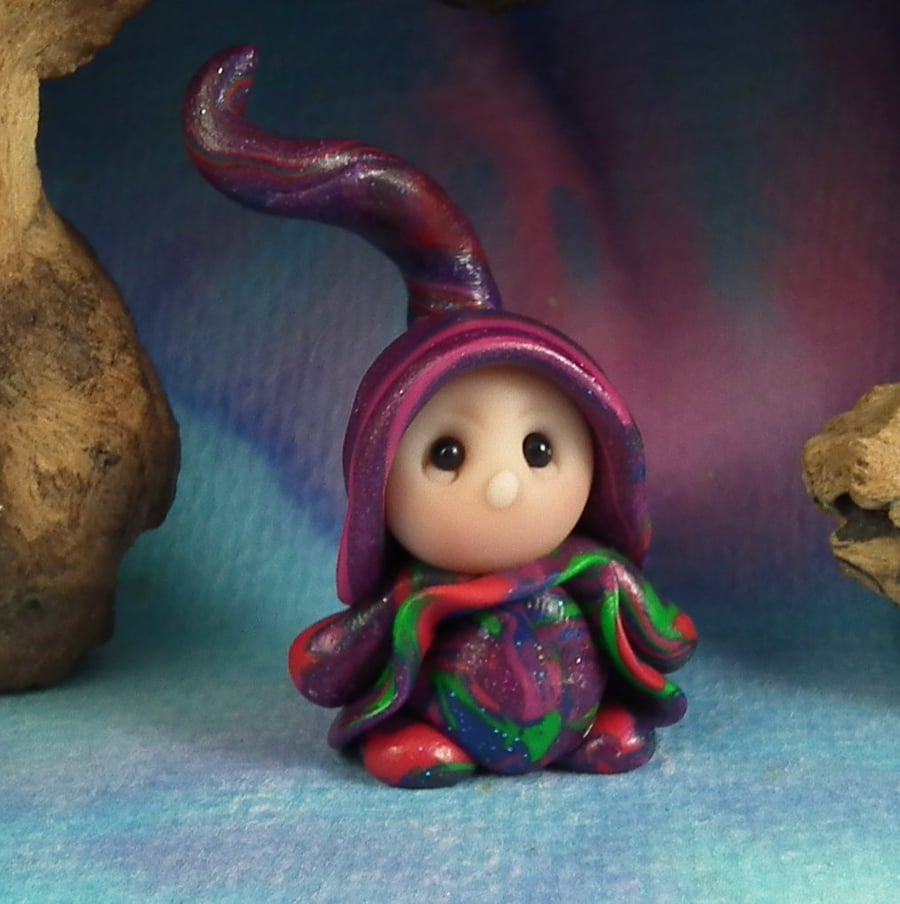 Tiny HighHat Gnome 'Squill' Magic! OOAK Sculpt by artist Ann Galvin 