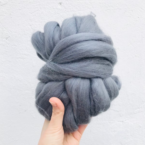 Felting wool dark grey 50g, needle and wet felting and spinning 