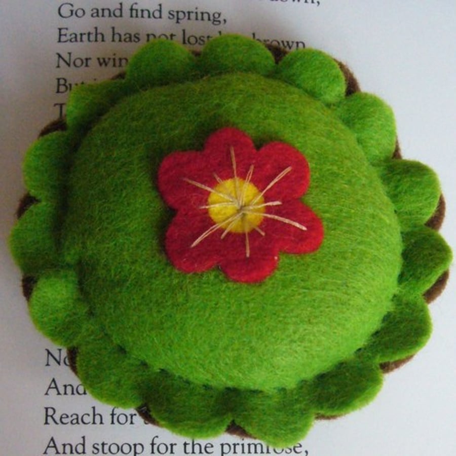 Dinky Spring Pin Cushion!