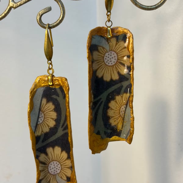 William morris shell dangle earrings on gold