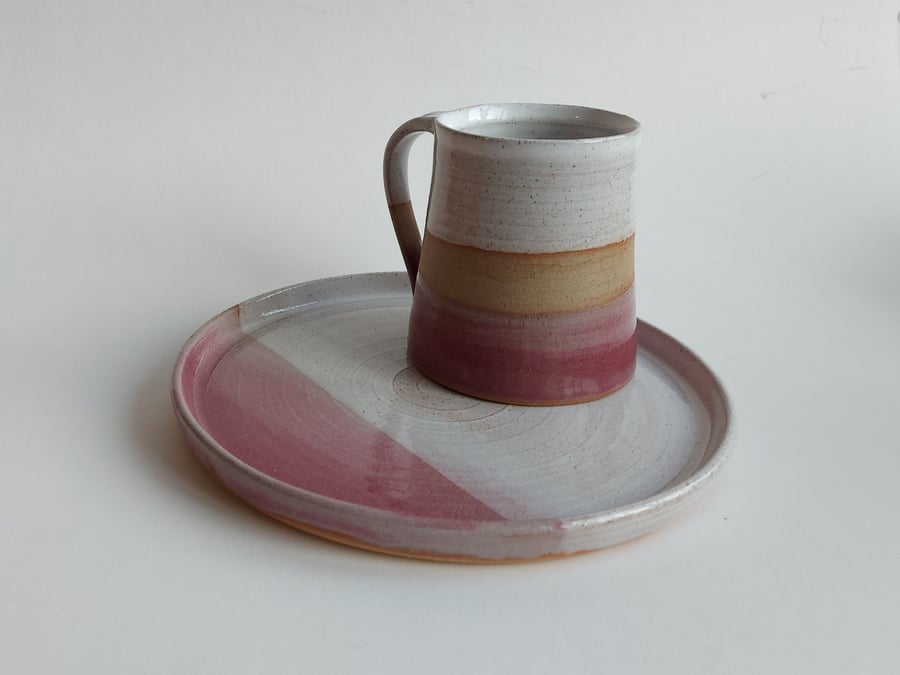 Medium plate in Hathersage Heather pink and white glaze