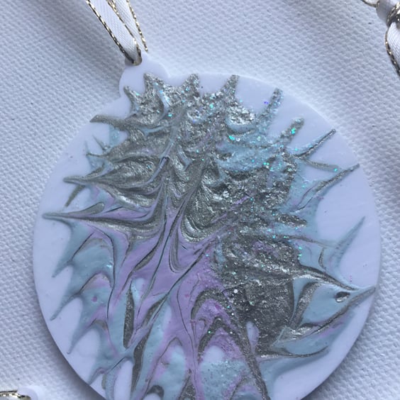 Christmas decoration. Hand painted baubles. CC611. 