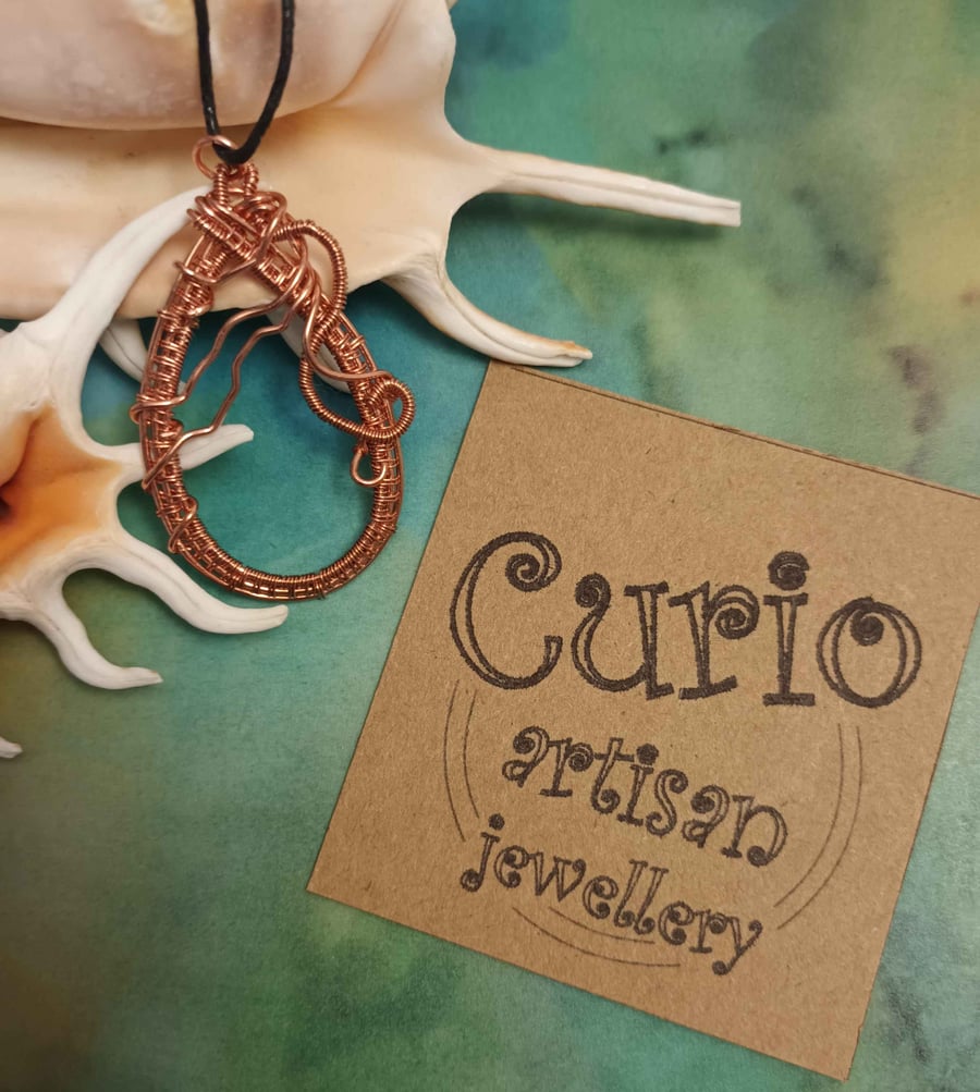Teardrop Copper Wire Pendant