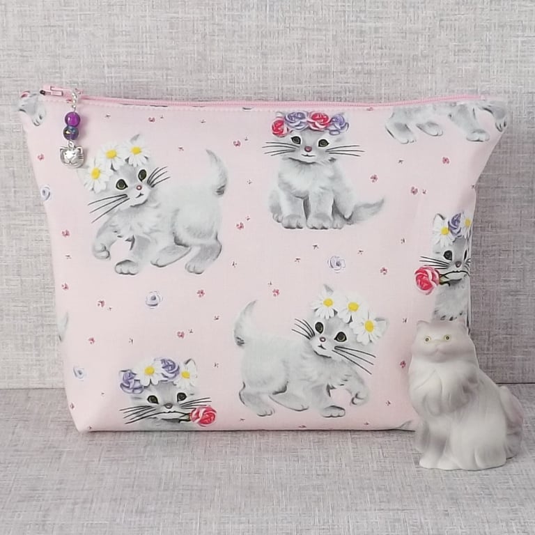 Large zipped pouch, project bag, cosmetic bag, kittens, cats
