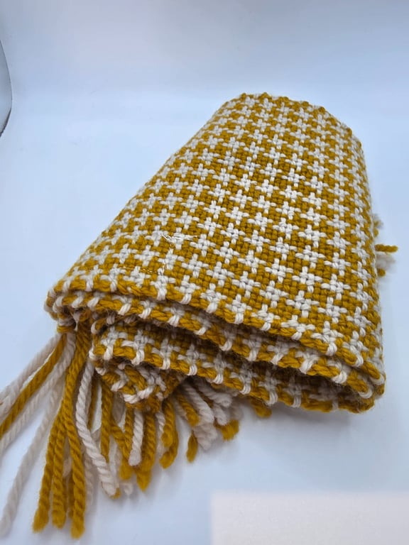Hand woven Dog tooth scarf 