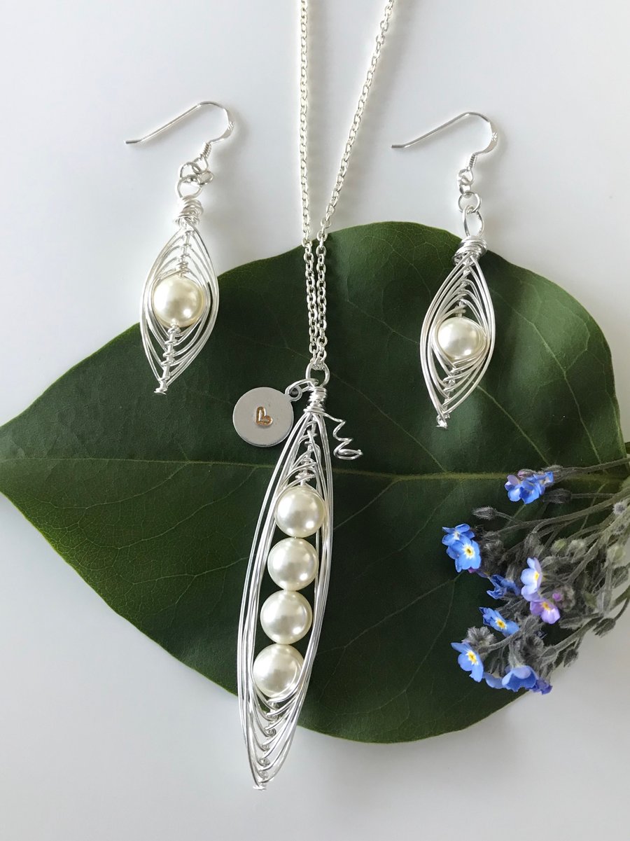 Handmade cream swarovski crystal pearl pea pod necklace and earring set 