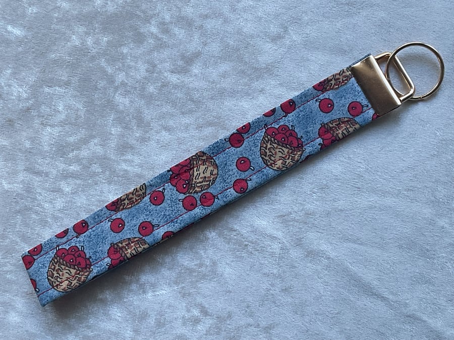 APPLES on BLUE WRISTLET KEYRING KEY HOLDER LANYARD FOB CHAIN 