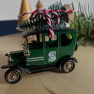 Vintage Christmas decoration SINGER sewing machine VAN