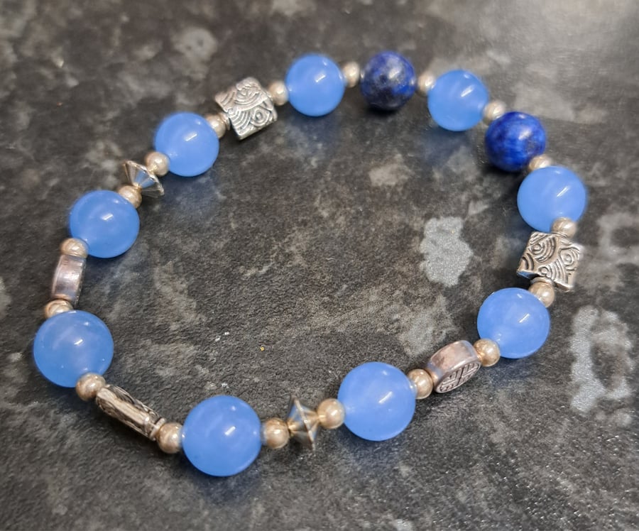 Blue agate gemstone elasticated bracelet