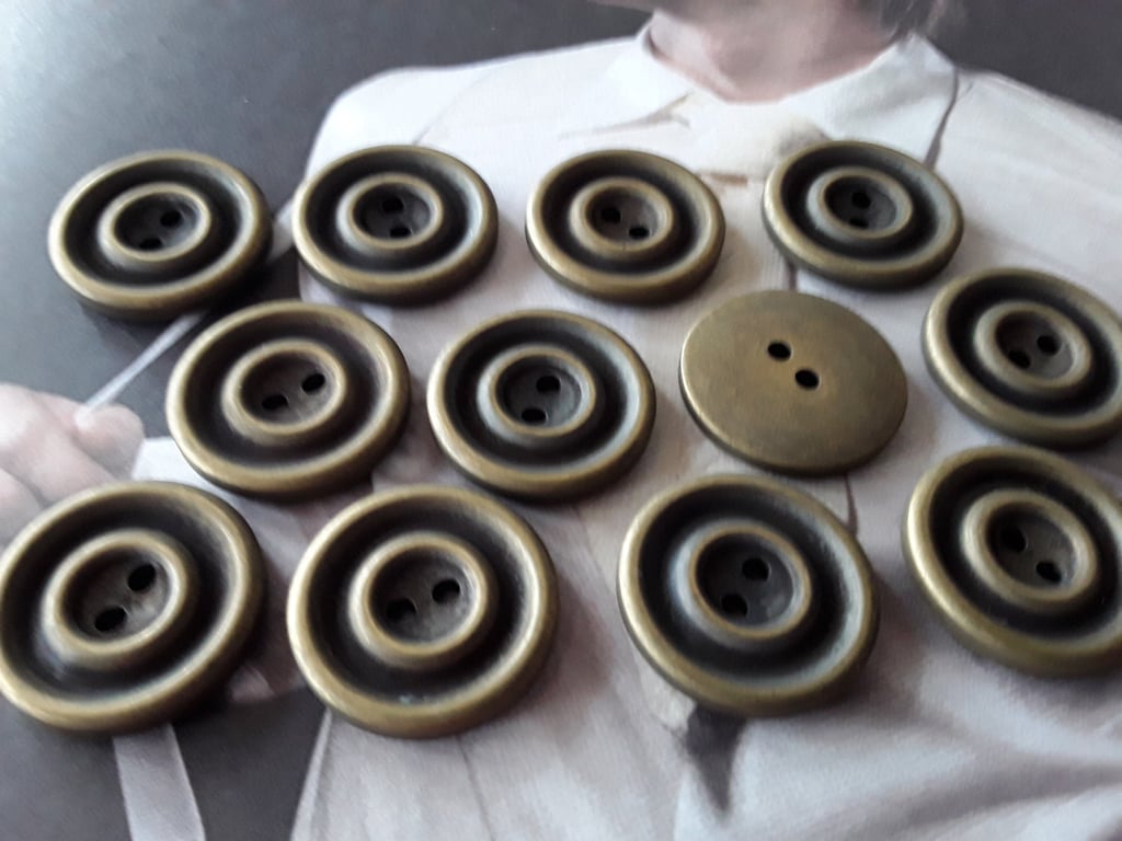7 8" 22.4mm 36L MATT Antique Brass Buttons Last 26 pieces