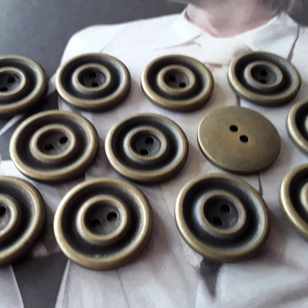 7 8" 22.4mm 36L MATT Antique Brass Buttons Last 26 pieces