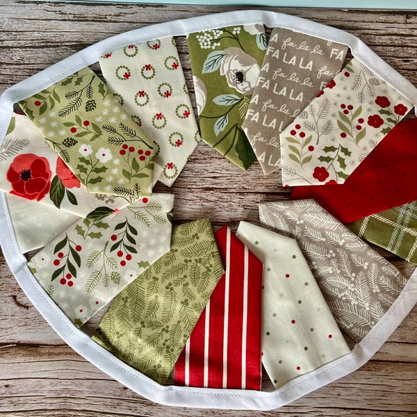 Mini bunting