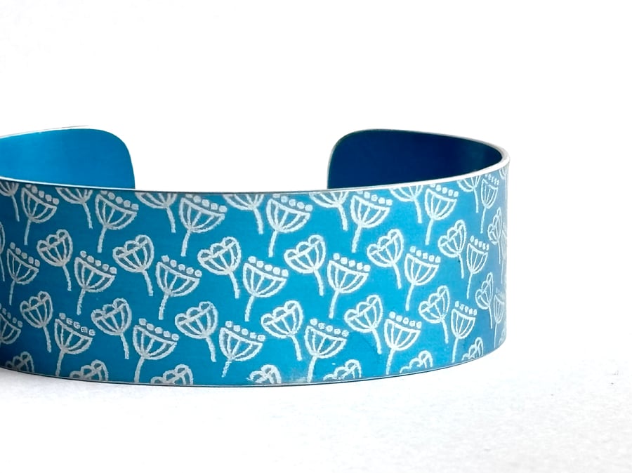 Geometric seed head print cuff bracelet blue