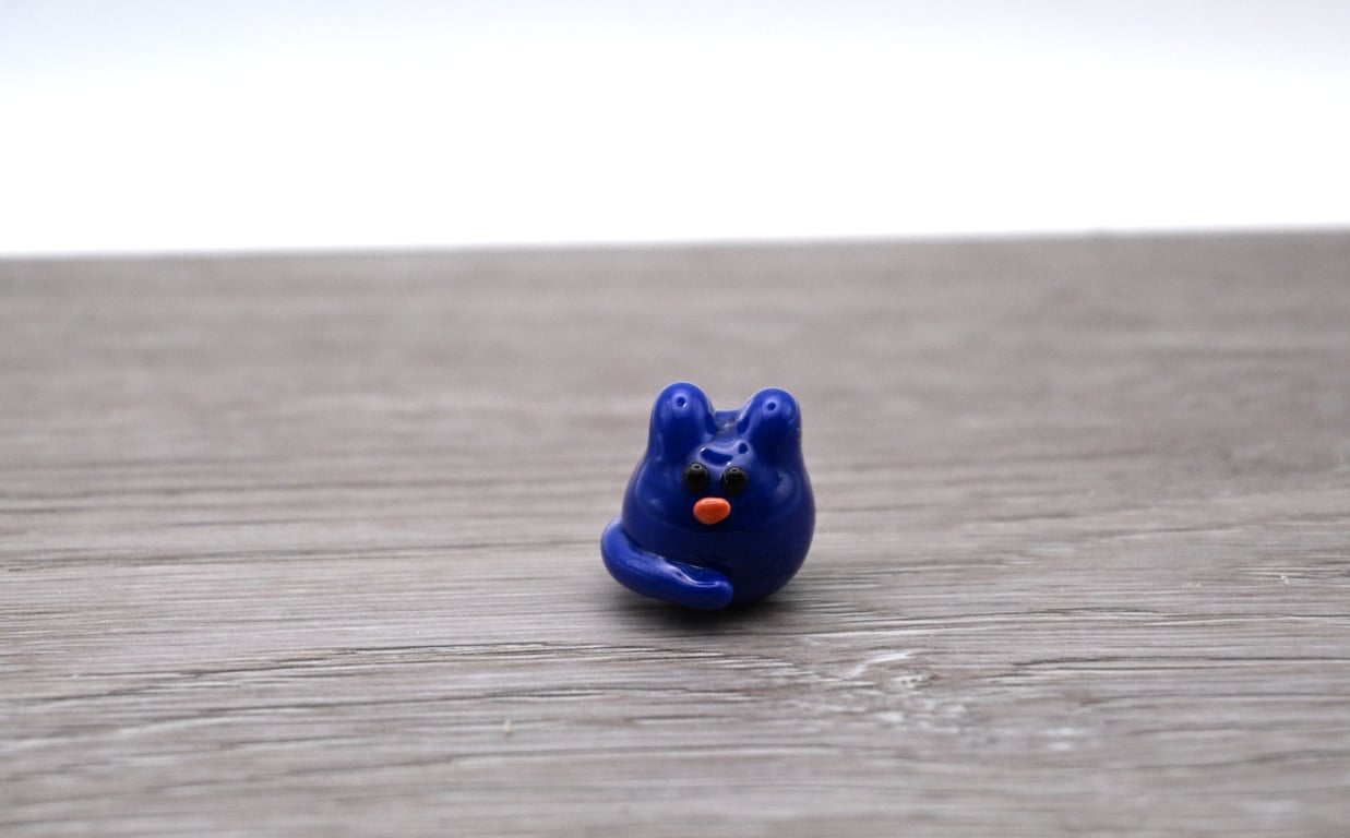 small blue glass cat keepsake figure