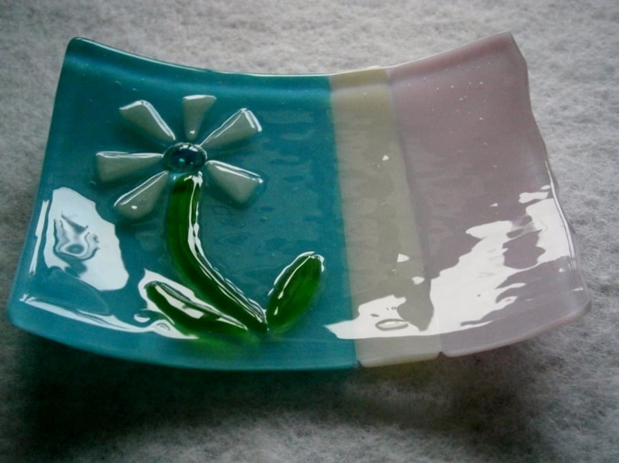 Fused glass soap dish with flower detail