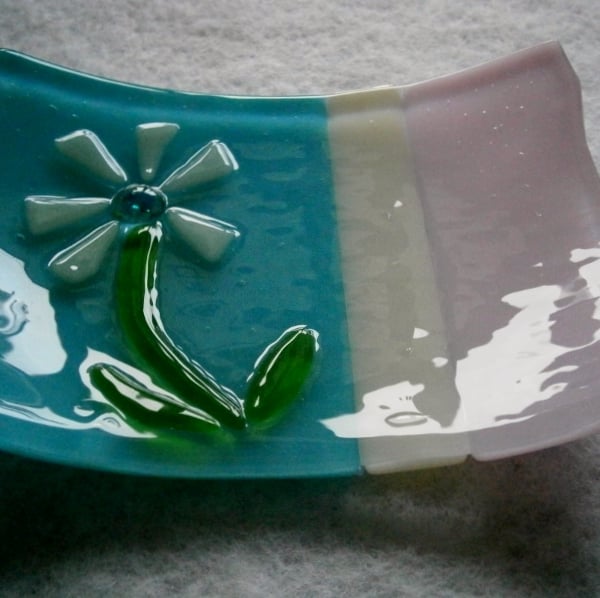 Fused glass soap dish with flower detail