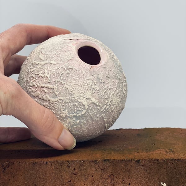 Large boulder bud vase