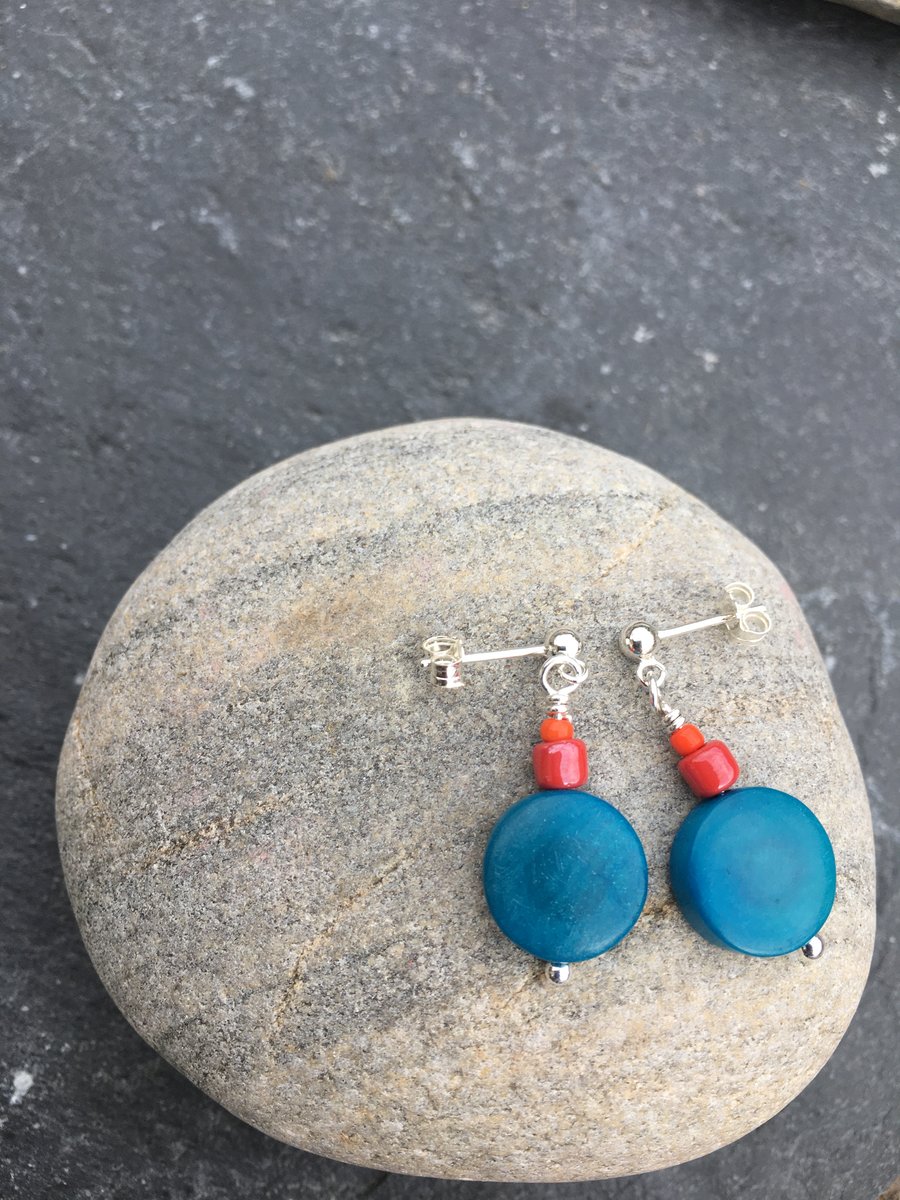 Tagua disc drop stud earrings, blue and red