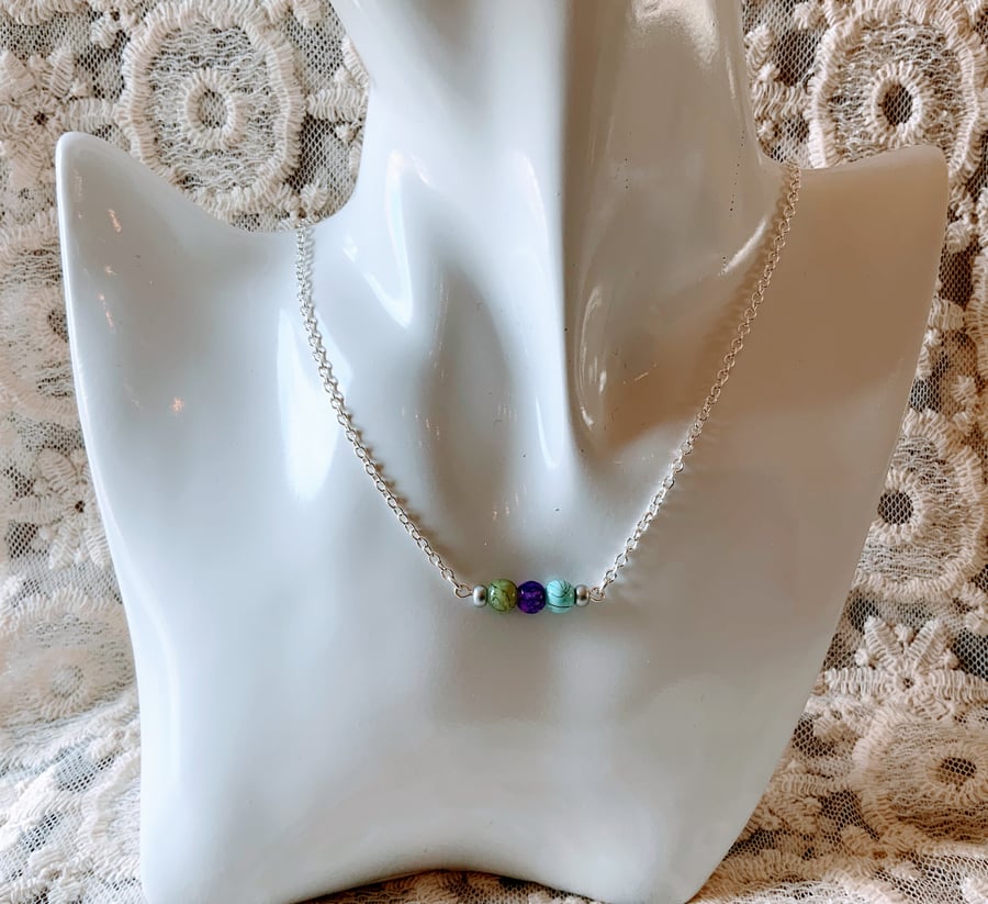 Three Bead Chain Necklace.
