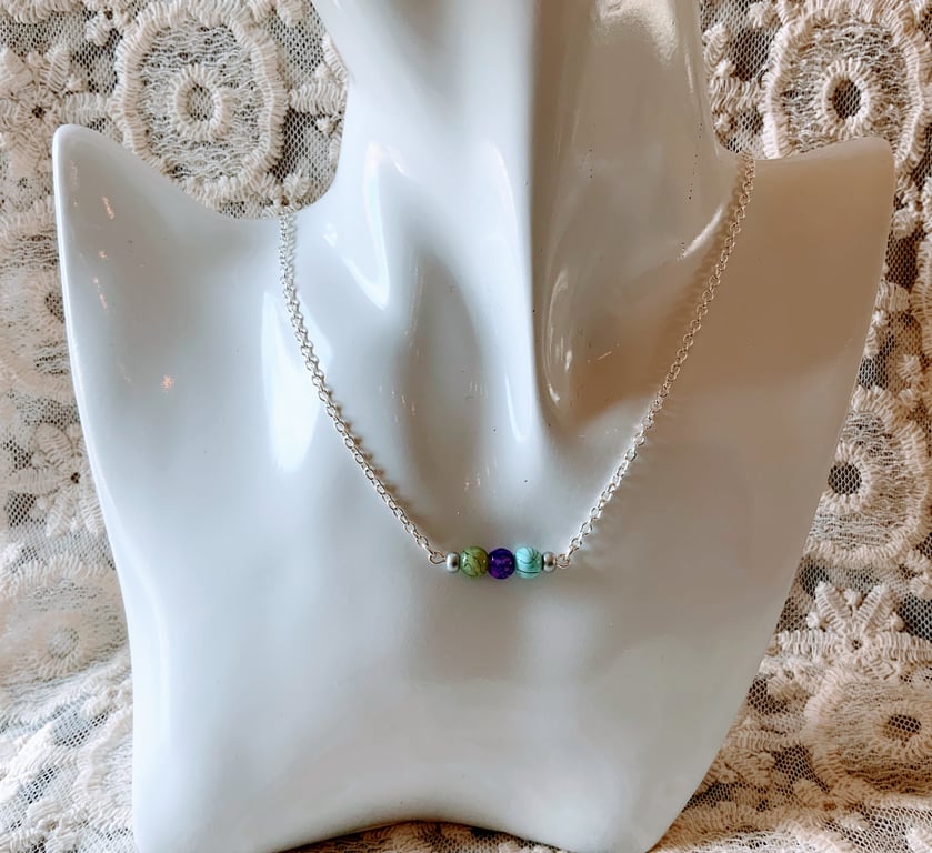 Three Bead Chain Necklace.