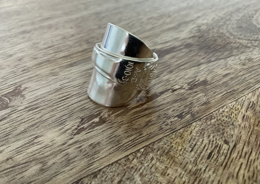 VINTAGE CUTLERY - SPOON RING - LONDON 1935 - SIZE T