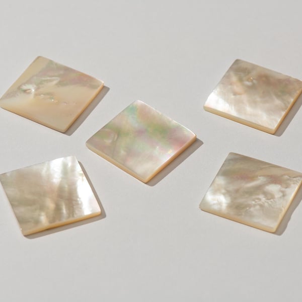 HMJ301 - Mother of Pearl Square: 20x 20x 2.0mm Polished Shell Pack of 3 peices