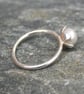 Pearl and silver ring - Image 4