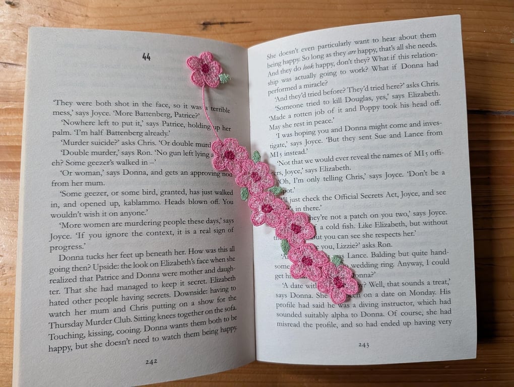 Embroidered Floral Bookmark, Pink Cottagecore Book Lover Gift machine embroidery
