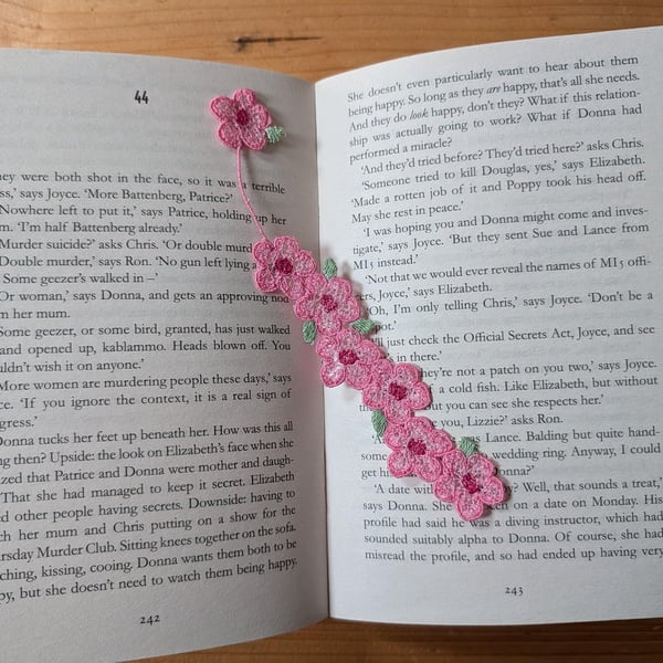 Embroidered Floral Bookmark, Pink Cottagecore Book Lover Gift machine embroidery