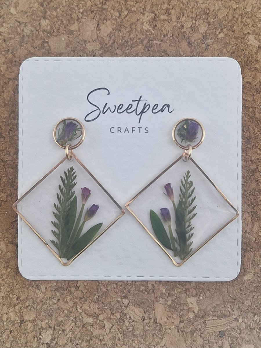 Pressed flower resin earrings